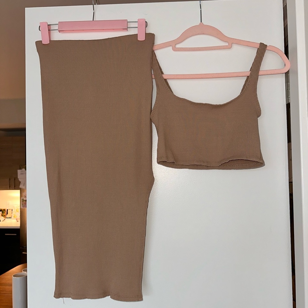 Lulu’s two-piece set, worn once, excellent condition, size small